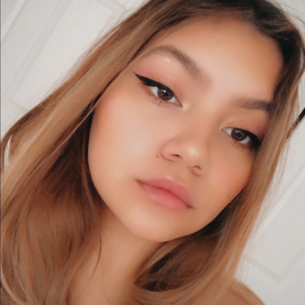 Meet your Posher, Ana